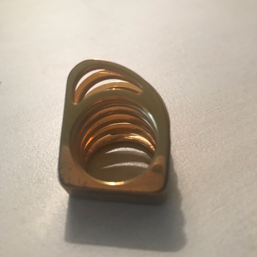 Ring - Picture 2 of 9